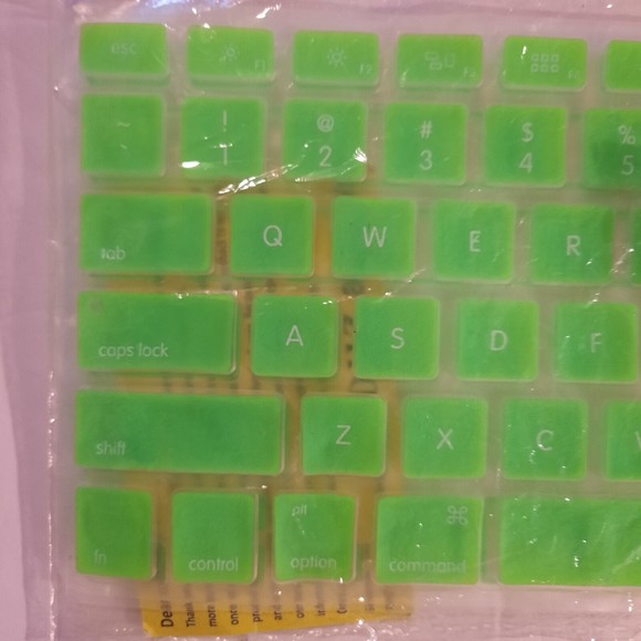 Silicone Keyboard Cover for MacBook Air/Pro 13 15 17 Inch - Picture 3 of 7